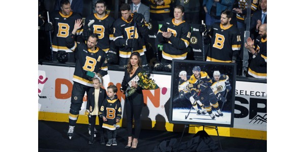 Boston Bruins har en speciell erkännandeceremoni för David Krejčí